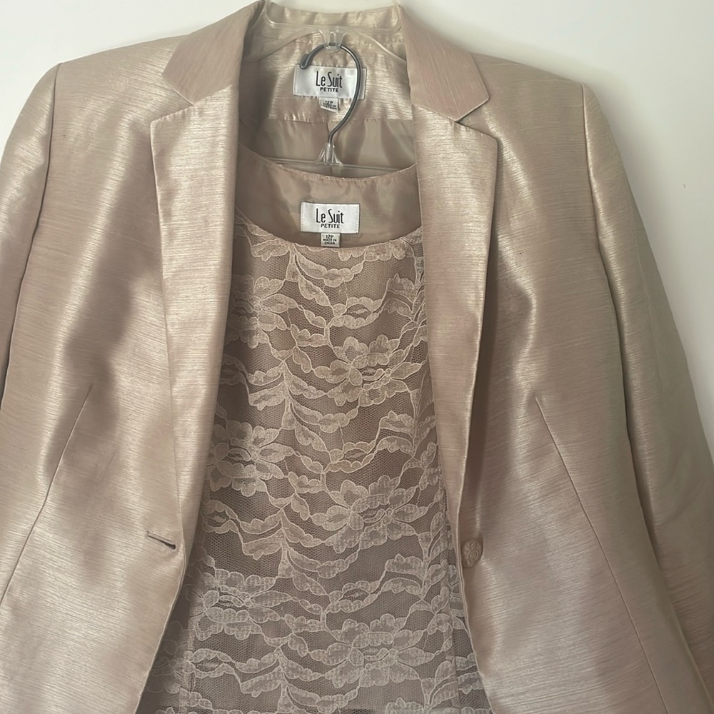 LeSuit gold pants suit with gold lace top. Size 12 petite